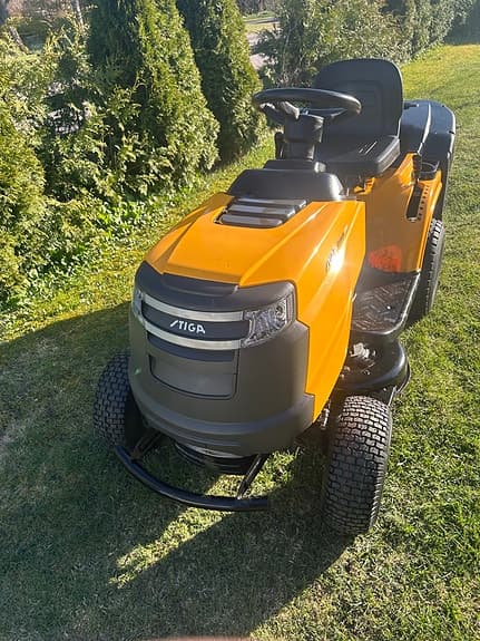 Stiga åkgräsklippare orange