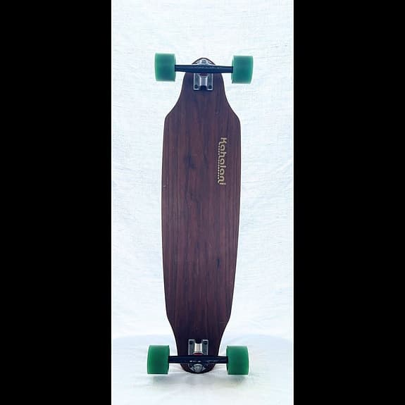 Longboard: Kahalani city cruiser med Paris trucks, ABEC11 hjul & ABEC7 kullager