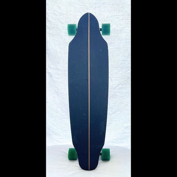 Longboard: Kahalani city cruiser med Paris trucks, ABEC11 hjul & ABEC7 kullager