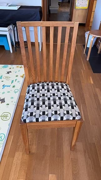 Matstolar i massivt trä, 6 st