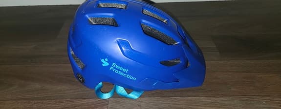 Sweet Protection cykelhjälm blå