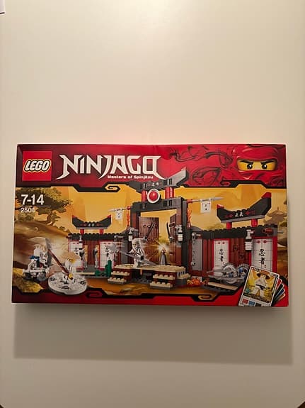 OÖPPNAT LEGO Ninjago 2504 Spinjitzu Dojo