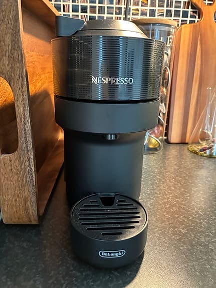 Nespresso Vertuo Pop kapselmaskin svart