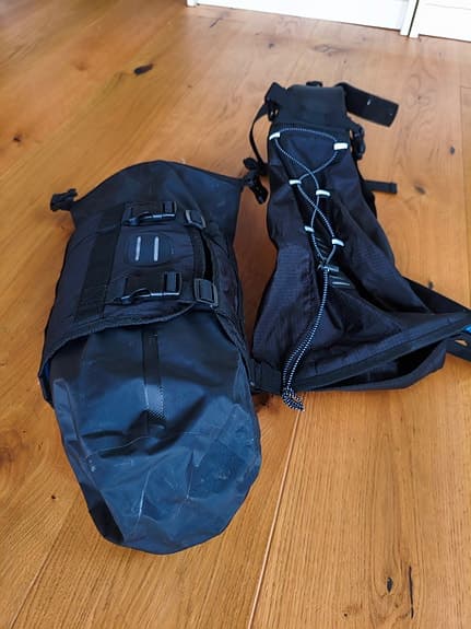 Vattentäta cykelväskor med rullstängning