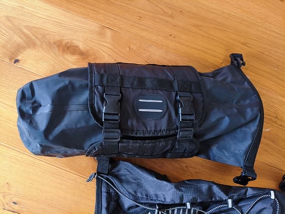 Vattentäta cykelväskor med rullstängning