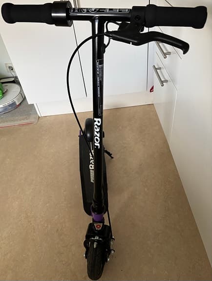 Barn spark el scooter