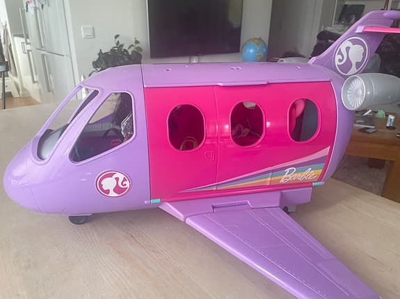 Barbie Flygplan med Barbie-pilotdocka