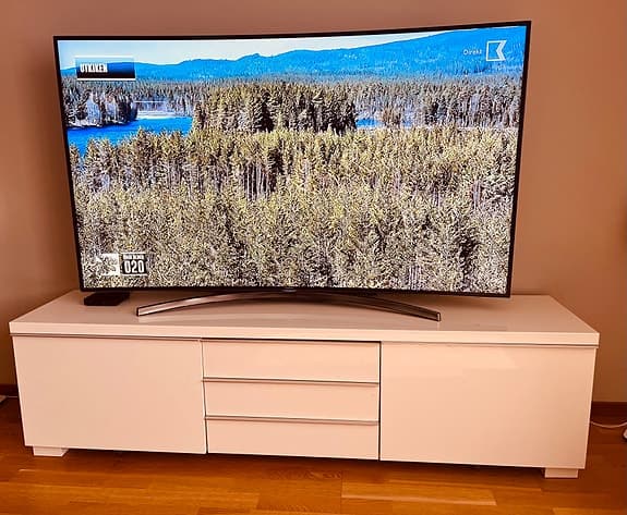 Samsung 65” full hd curved smart tv