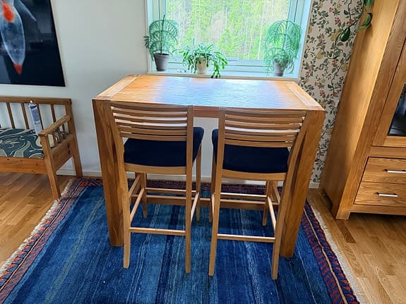 Barbord /köksbord i ek och ekfanér