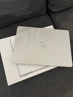 Apple MacBook 13” M2 silver