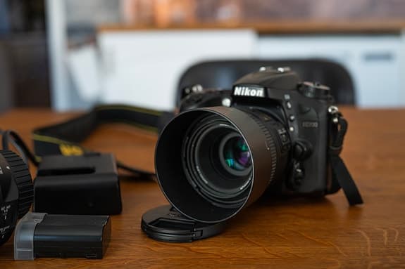 Nikon D7200 med 3 objektiv, laddare och extrabatteri
