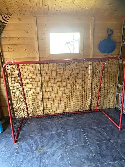 Fullstort innebandymål