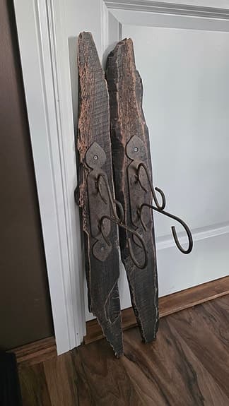 Rustika väggljusstakar