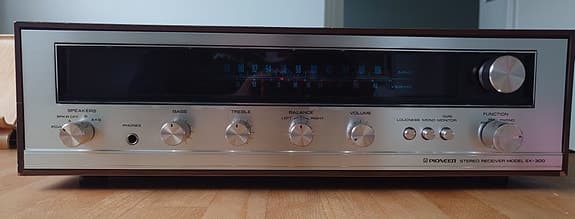 Pioneer SX stereo receiver med radio och AUX
