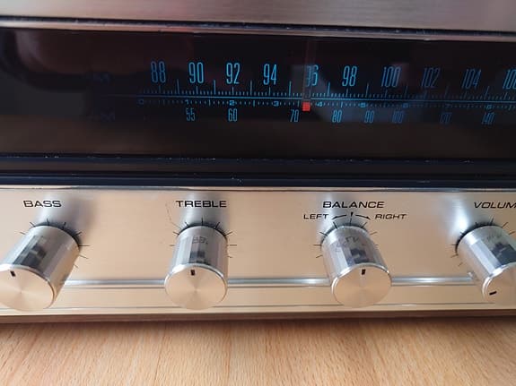 Pioneer SX stereo receiver med radio och AUX