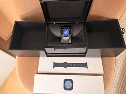 Unik Apple Watch Series 8 41MM (GPS+Cellular)+Golden Concept - Superskick !