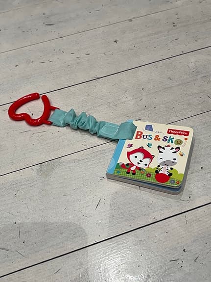 Fisher-Price pekbok med klämma – Bus & Skog