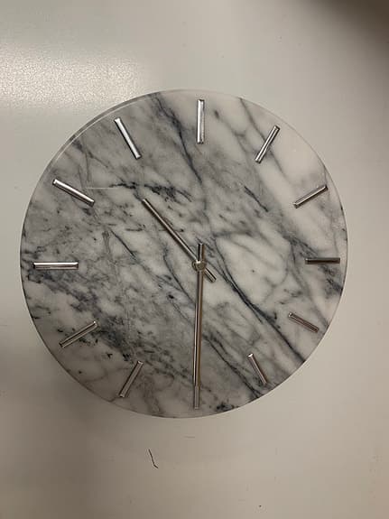 Mio väggklocka i marmor Diameter 30cm