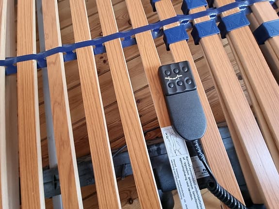 Elektriskt justerbart sängunderrede