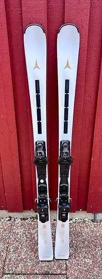 Atomic Cloud C11 Revo Light 143 cm – 2025/2026, mycket fint skick