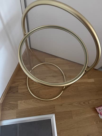 Sängbord i guld