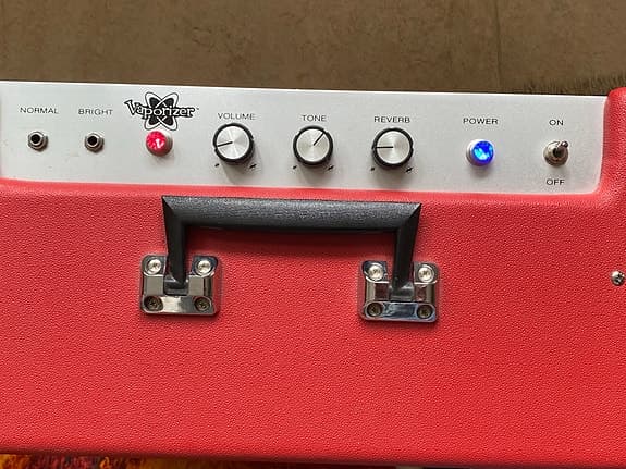 Fender förstärkare- 12w 2x10 Rörförstärkare/ Combo med footswitch