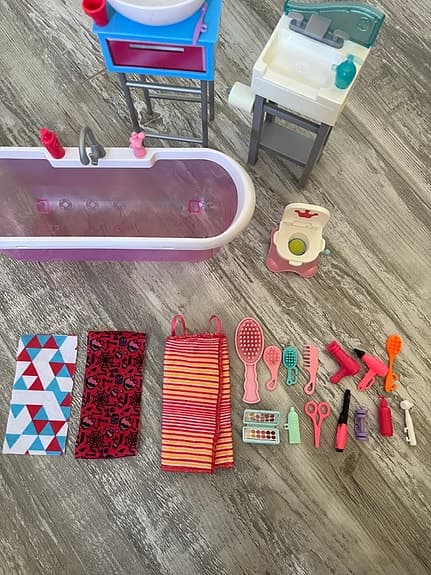 Barbie badrum lekset med badkar och tillbehör