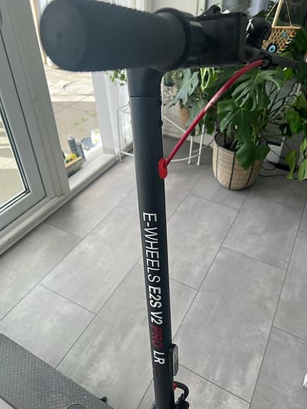 E-Wheels E2S V2 Pro Long Range elsparkcykel svart