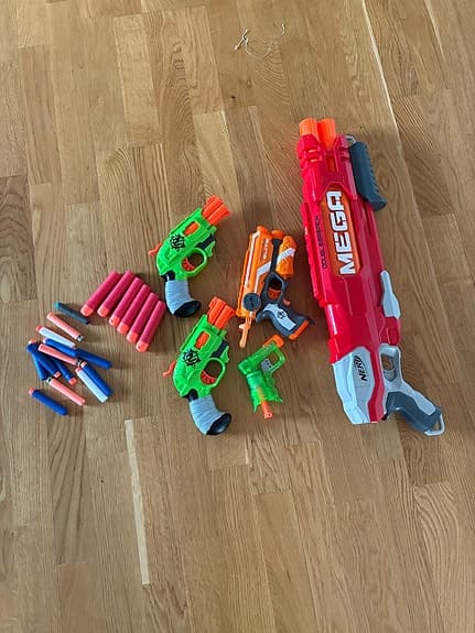 Diverse Nerf-leksaker
