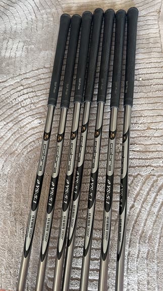 Cobra järnset grafite + chipper o putter