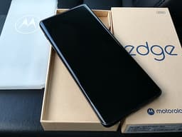 Motorola Edge 8/256 GB helt ny!