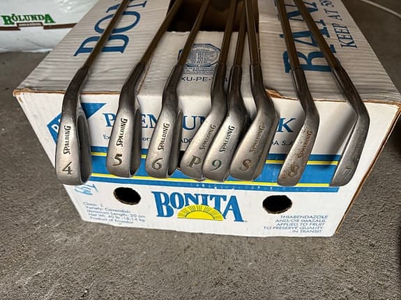 Spalding järnset golfklubbor 4–9 + P