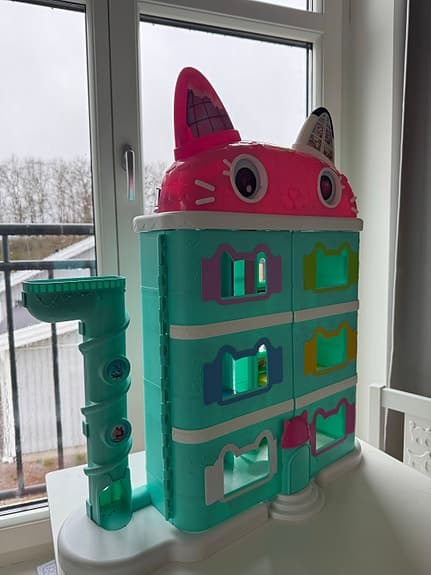 Gabbys Dockskåp – Meow-mazing dockhus med figurer och tillbehör