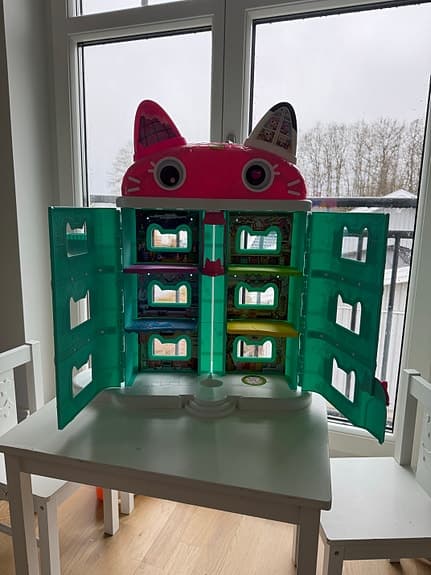 Gabbys Dockskåp – Meow-mazing dockhus med figurer och tillbehör