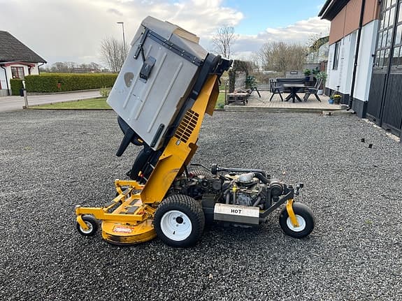 Walker Mower MTZ uppsamlare åkgräsklippare gul
