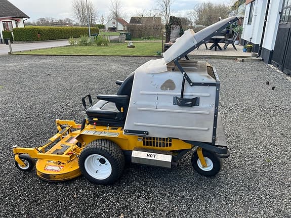 Walker Mower MTZ uppsamlare åkgräsklippare gul