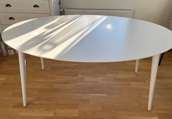Matbord Mio Elipsformat