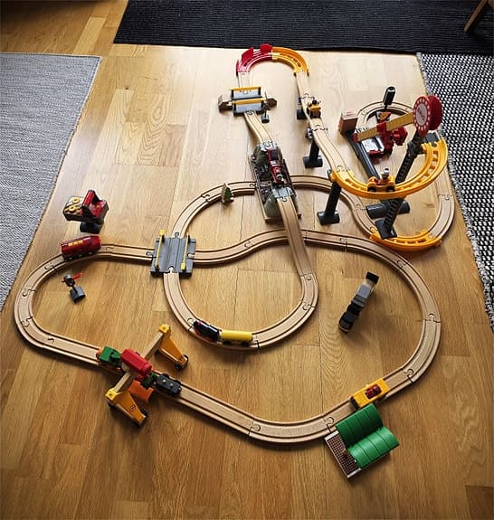 Stor BRIO tågbana
