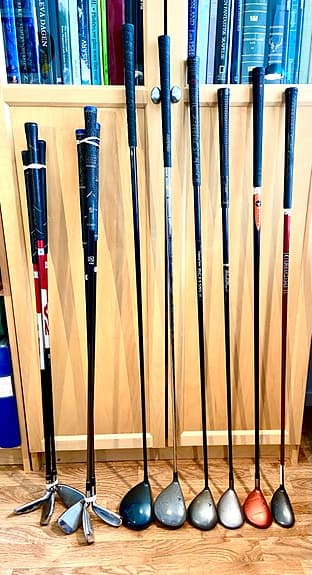 12 st Golfklubbor blandade märken järn och woods