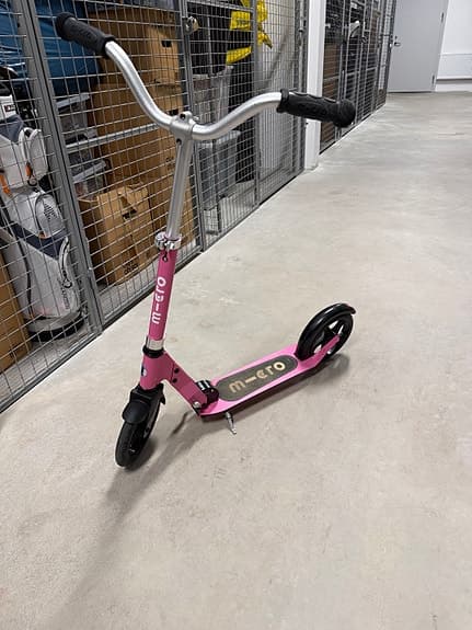 Micro sparkcykel rosa/lila