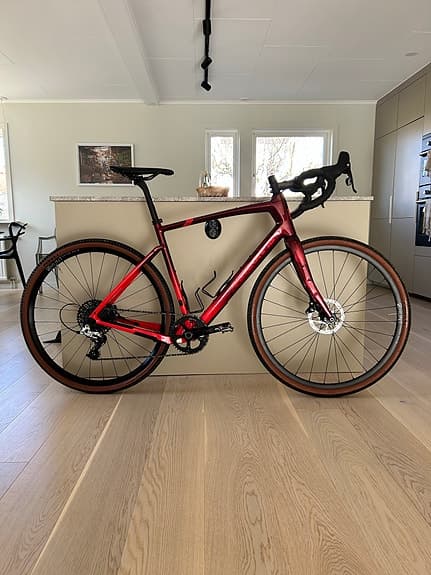 Gravel Argon 18 Dark Matter Inferno Red