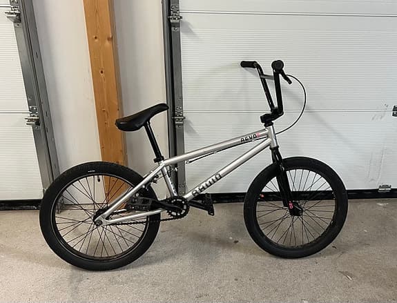 Radio revo jumper bmx