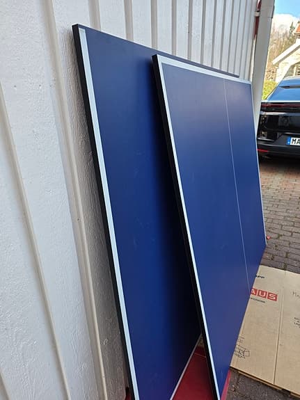 Cornilleau bordtennisskivor med nät + rack & bollar