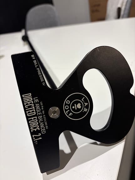 L.A.B. Golf Directed Force 2.1 putter svart