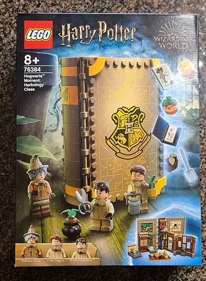 LEGO Harry Potter Hogwarts Herbology Class set 76384