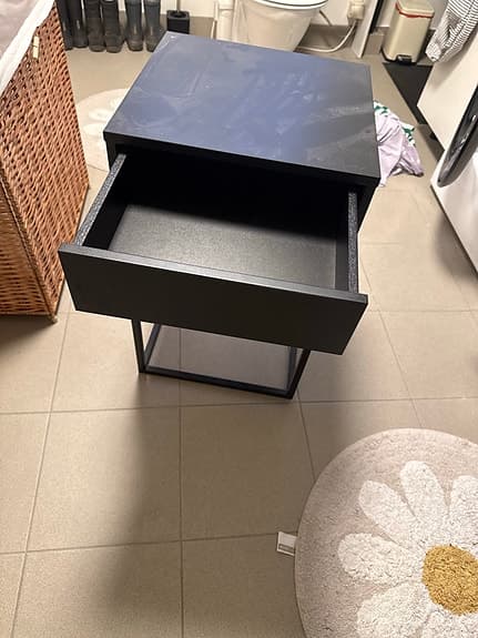 Ikea Vikhammer sängbord