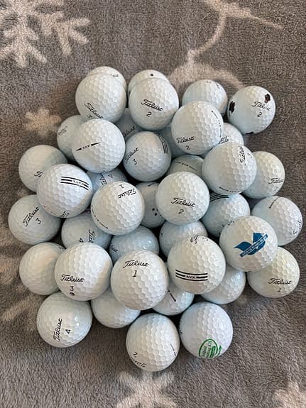 Golfbollar - 40st Titleist AVX Klass A