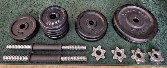 Vikter och hantelstänger från X-EFFIT