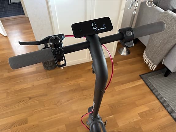Navee V25 Elsparkcykel med display