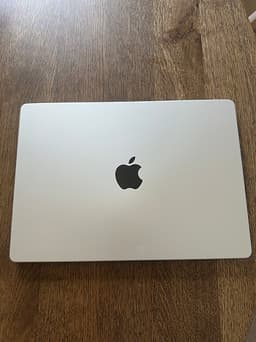 MacBook Pro 14” M1 Pro (10-core / 16GB / 512GB) – Toppskick